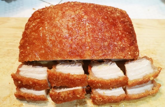 Thịt heo quay giòn bì