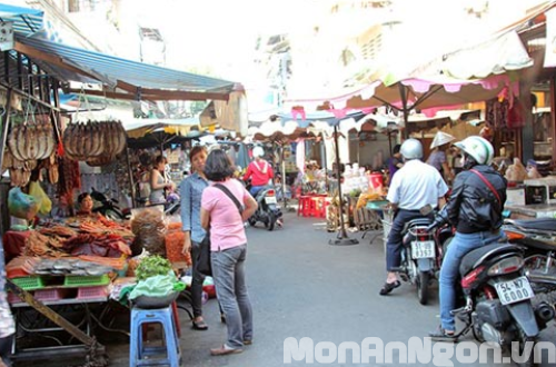 chợ Nga, chợ Campuchia, chợ Hàn Quốc, chợ ngoại ở Sài Gòn
