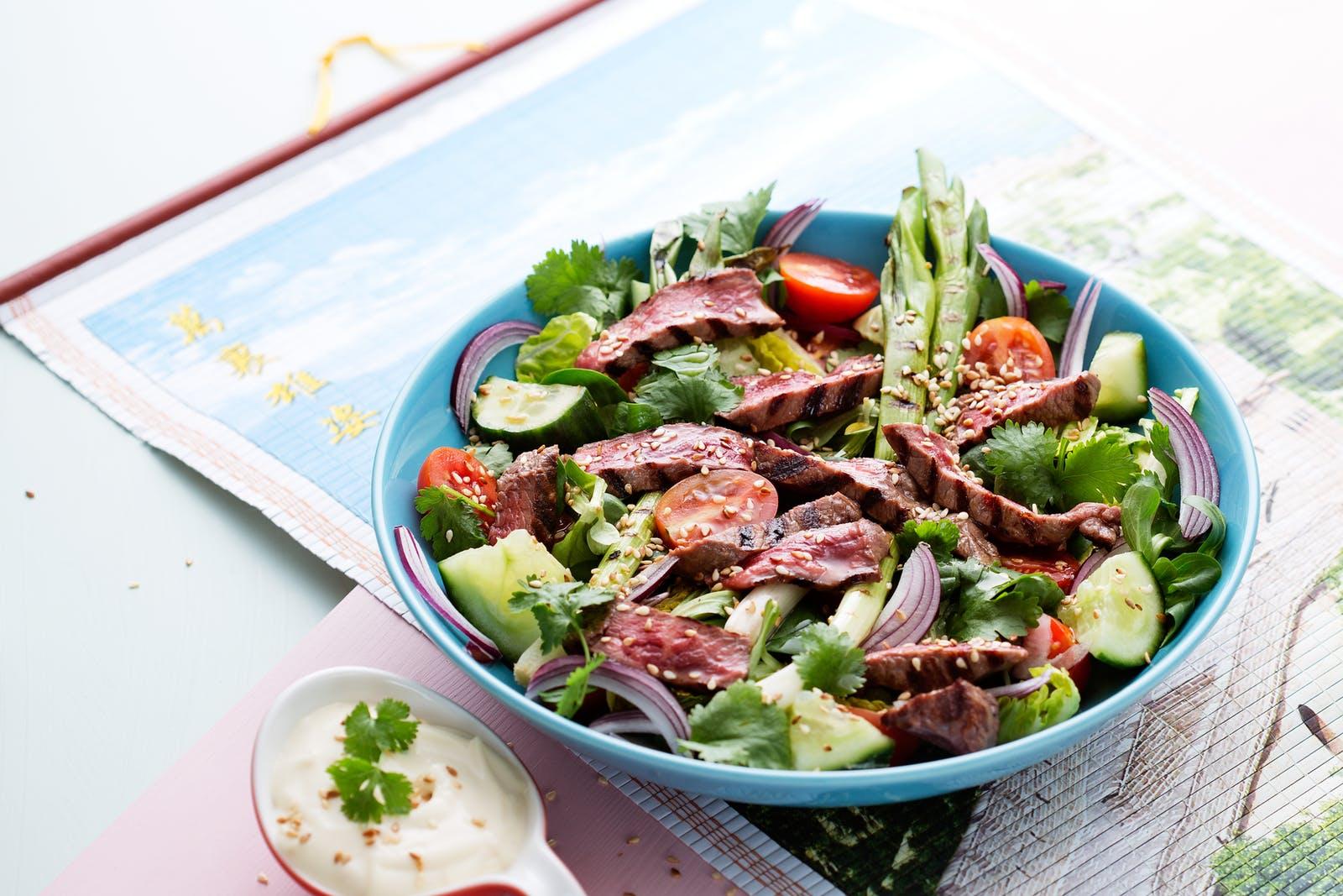 Cách làm món salad bò kiểu Thái