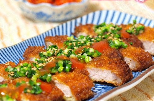 Thịt heo chiên giòn tẩm hành mỡ