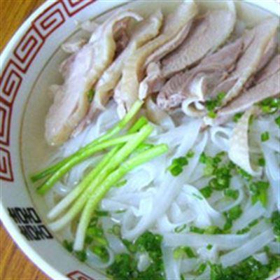 Quán Bác Vinh – Cơm, Phở Bình Dân