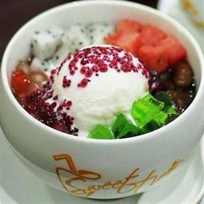 Deli Mini Food Court – Times City