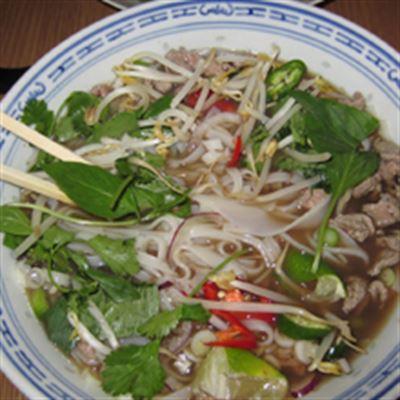 Phở bò Hữu Tình – Nguyễn Tuân