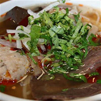 Quán Mạnh Tiến – Bún Bò Huế, Cơm Tấm Sài Gòn