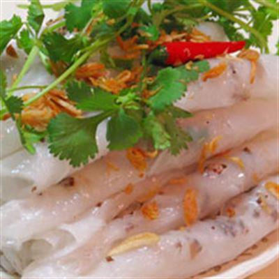 Bánh Cuốn Nóng – Gà Tiềm Thuốc Bắc