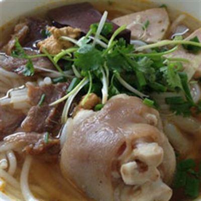 Quán Chi Phương