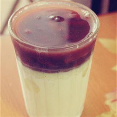 Sữa Chua Đậu Đỏ – Nguyễn Quý Đức