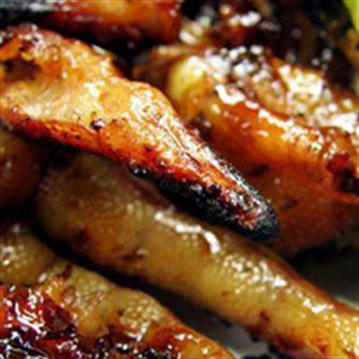 Quỳnh – Chân Gà Nướng