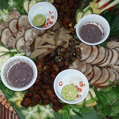 Hoàng Phi – Đặc Sản Tiểu Hổ, Thịt Chó
