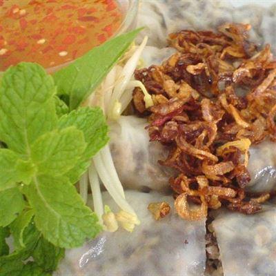Bánh Cuốn Nóng, Gà Tần – Hoàng Cầu
