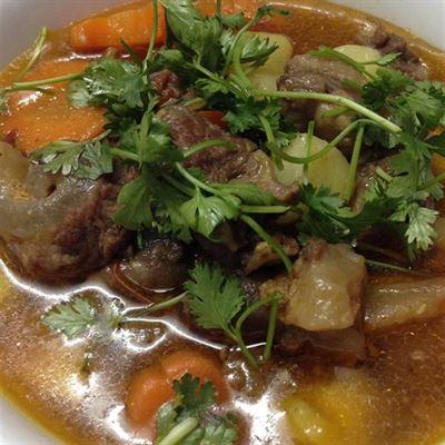 Bánh Mì Pate Xá Xíu, Sốt Vang – Hoa Bằng