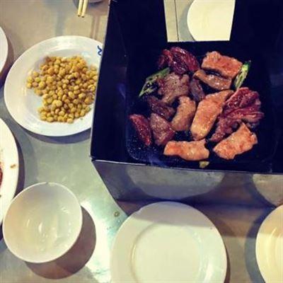 6 Bò – Nướng Đá Muối& Lẩu 6 Bò