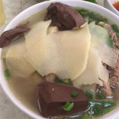 Bún & Lẩu Gà, Ngan – Văn Cao