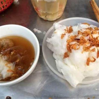 Bánh Cuốn & Tiết Nóng – Trung Lực