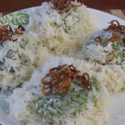 Xôi Thịt, Xôi Khúc – Lạch Tray