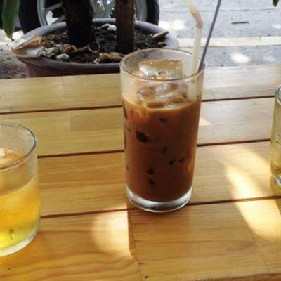 Cafe Sinh Tố –  Lô 7A Lê Hồng Phong