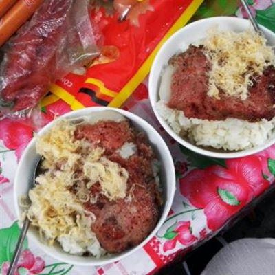 Xôi, Bánh Mì & Trứng Vịt Lộn – Cát Dài