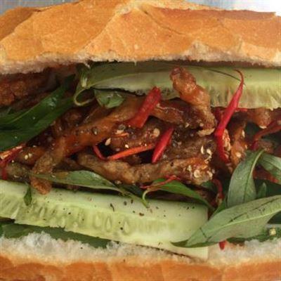 Khu Ăn Vặt – Cổng ĐH Hàng Hải