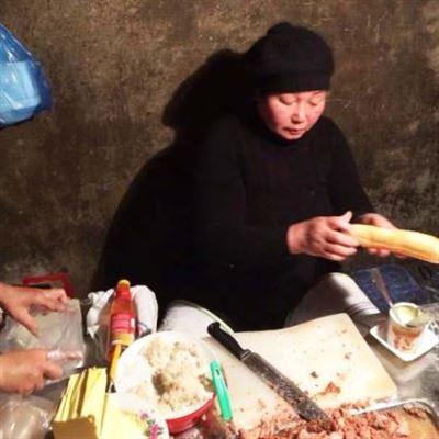 Bánh Mì Pate Cột Đèn