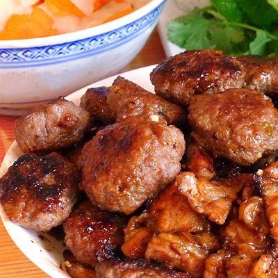 Bún Chả Quạt – Chợ Cột Đèn