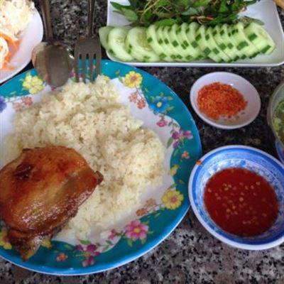 Toàn Hữu – Cơm Gà