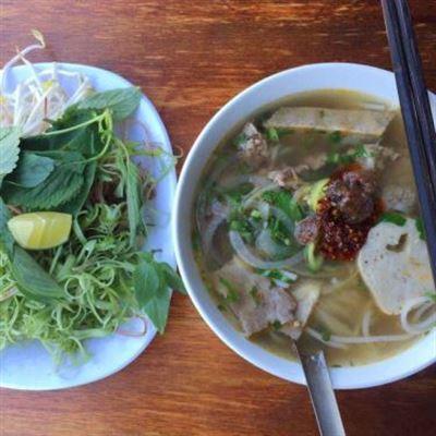 Thanh Lệ – Bún Bò & Giò Heo