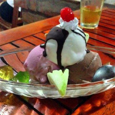 Như Quỳnh – Kem Tươi & Trà Sữa