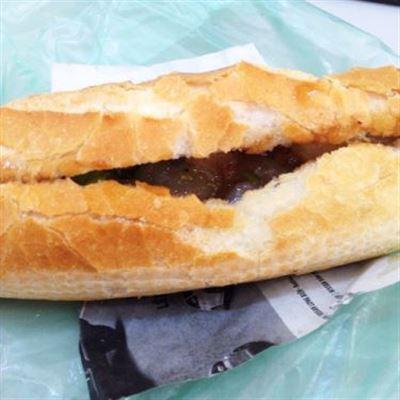 Bánh Mì Bột Lọc – Thịt Chả