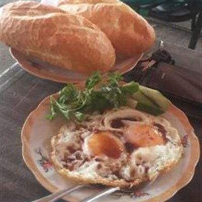 Khu Ăn Uống Cạnh Saigon Pearl