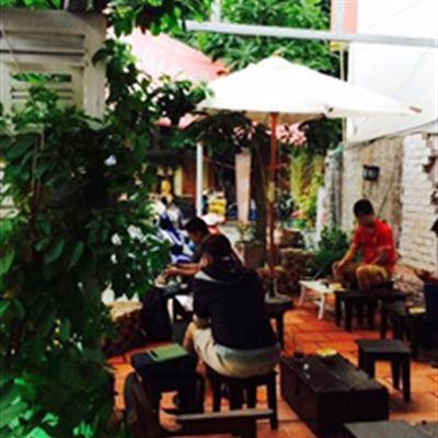 Không Tên Cafe – Hoa Phượng