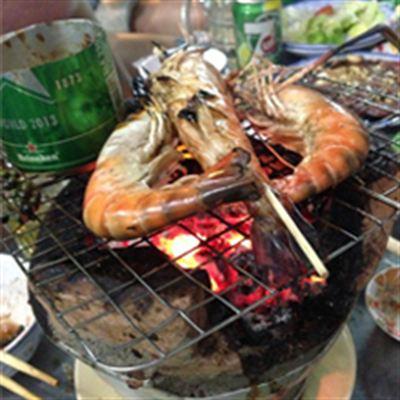 Quán Cây Me – Bò Tùng Xẻo & Cua Cà Mau