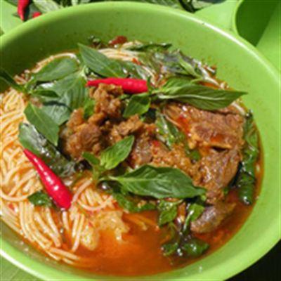 Bún bò cay 240