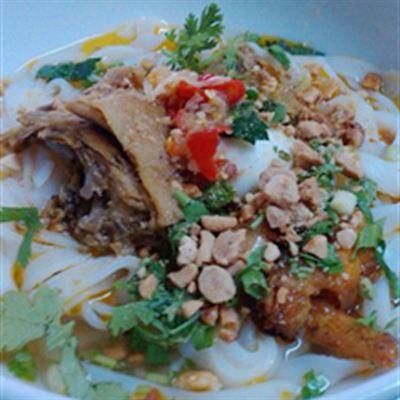 Vũ Mập Quán – Mỳ Quảng & Bún Riêu