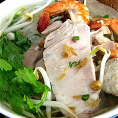 Hủ Tiếu Mì Chi – Huỳnh Tấn Phát