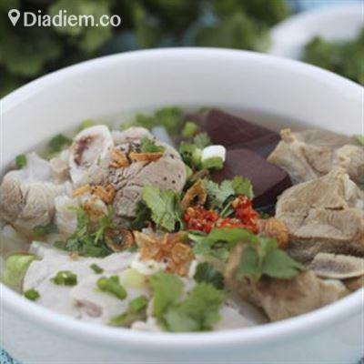 Bánh Canh Giò Heo – Hàng Gòn