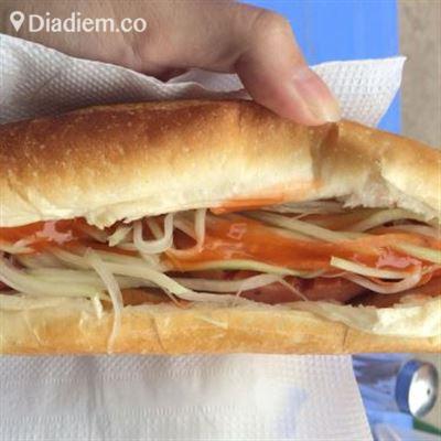 Bánh Mì Lê