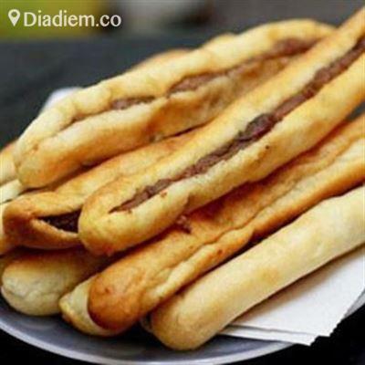 Bánh Mì Que Tứ Hải – Cách Mạng Tháng 8