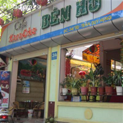 Bên Hồ Cafe