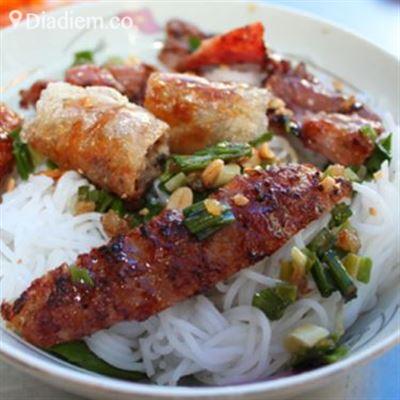 Bún Thịt Nướng Cô Năm Hương
