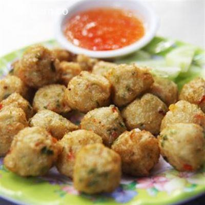 Cỏ 4 Lá – Ăn Vặt