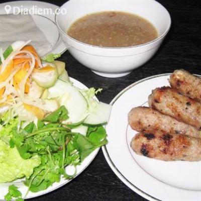 Quán Hương Trà Huế – Nem Lụi & Bún Thịt Nướng