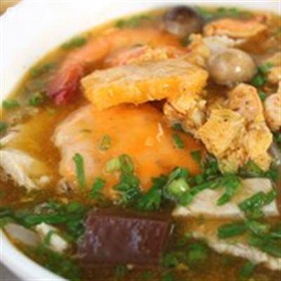 Quán Nguyệt – Bánh Canh, Bún Chả, Bún Riêu