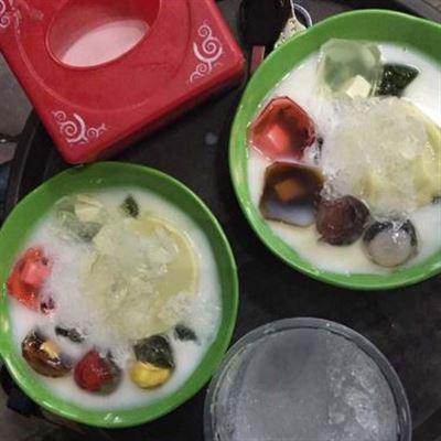 Chè Bơ & Hoa Quả Dầm – Hoàng Văn Thụ