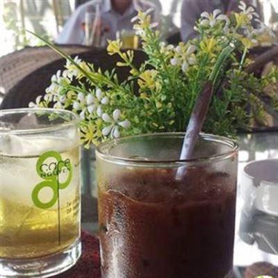 Le Petit Cafe