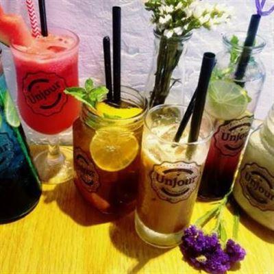 Un Jour Coffee – Tea & Foods