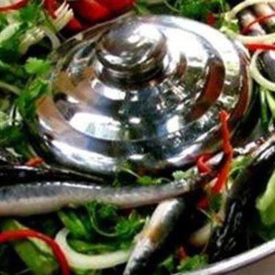 Quán cơm Bà Út
