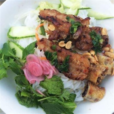 Quán Vân Trang – Bò Né & Bún Thịt Nướng