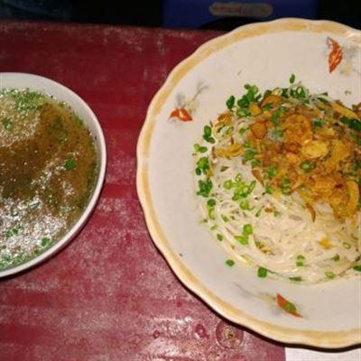 Phở Tái Vỉa Hè