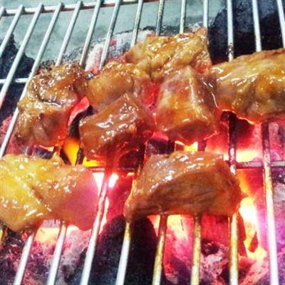 Bò Nướng Năm Quý