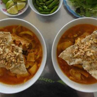 Bé – Mì Quảng & Bún Riêu